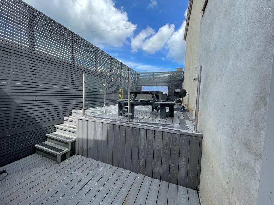 Hot Tub, Newly Refurbished 4 Bed, Dog Friendly. Ferienhaus *
